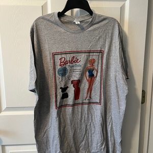 Barbie Short Sleeve Tee Shirt Round Neck XL Gray